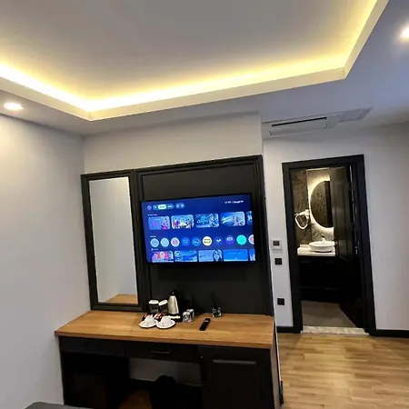 Ferman Hotel-special Category Hotel Istanboel