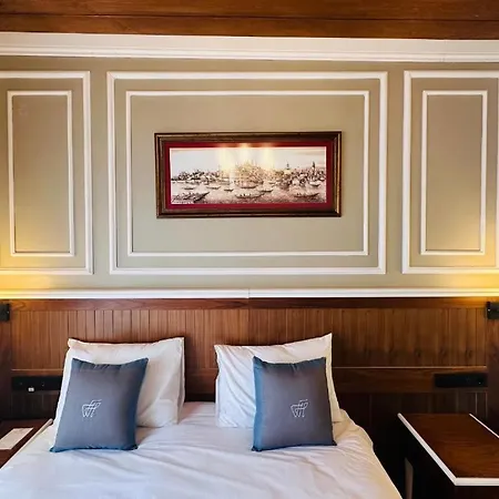 Ferman Hotel-special Category Hotel Istanboel